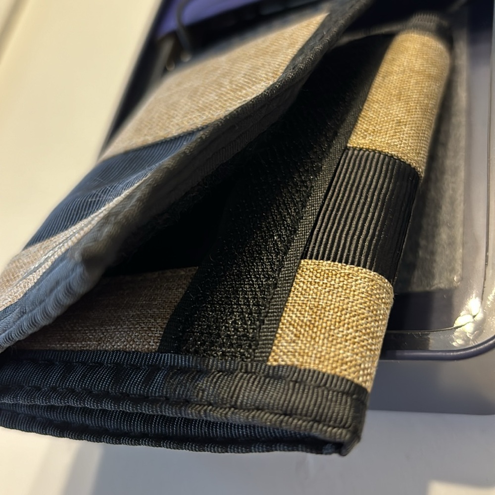 Aeropostale Tan Tri-Fold Wallet - Picture 10 of 11